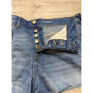 NWT Pilcro by Anthropologie Cutoff/Raw Hem Button Fly Denim Shorts - SIze 28